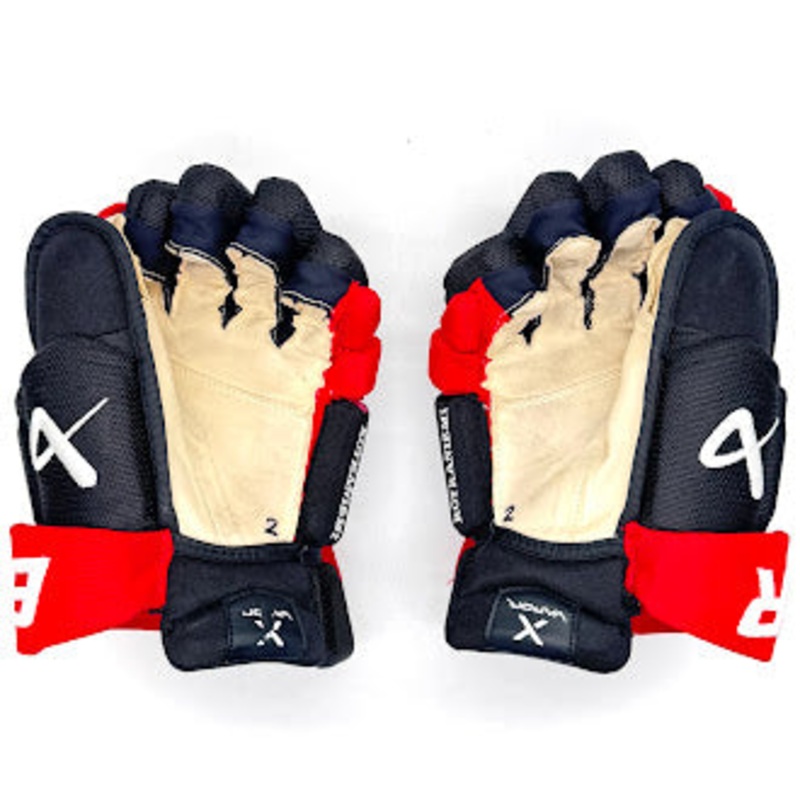 Bauer Vapor Hyperlite – Used NHL Pro Stock Glove – Jesperi Kotkaniemi (Black/Red)