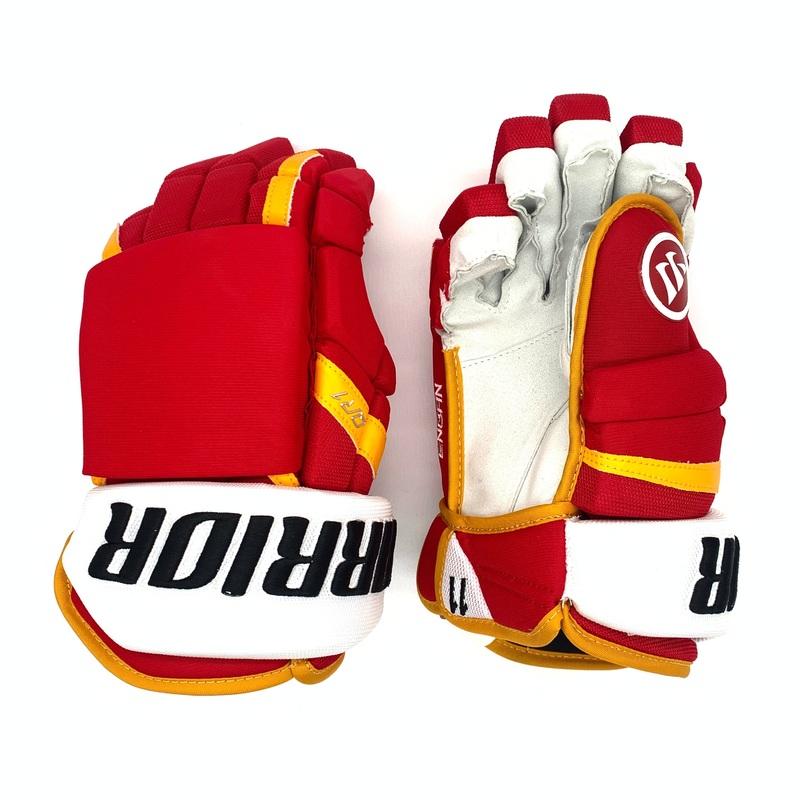 Warrior Covert QR1 Pro – NHL Pro Stock Glove – Mikael Backlund (Red/Yellow/White)