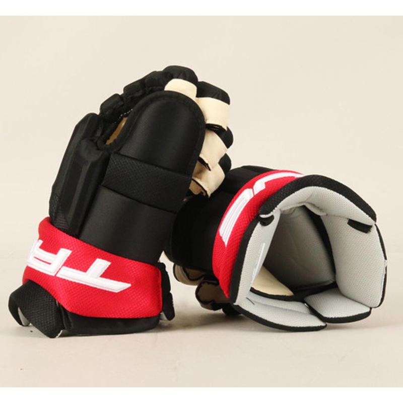 14 TRUE Catalyst Gloves – Team Stock Chicago Blackhawks