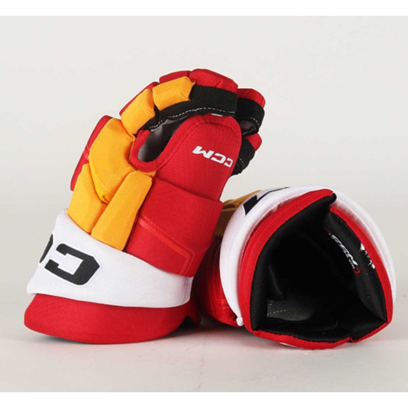 14 CCM HGQLPP Gloves – Team Stock Calgary Flames