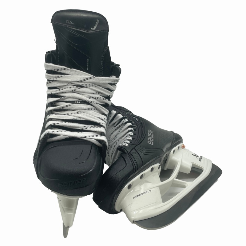 Bauer Vapor Hyperlite 2 – NCAA Pro Stock Hockey Skates – Size 5.75D
