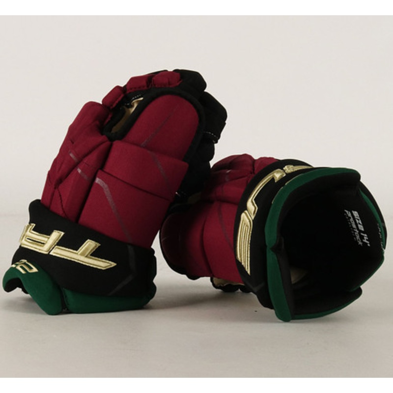14 TRUE Catalyst 9X Gloves – Jack McBain Arizona Coyotes #2