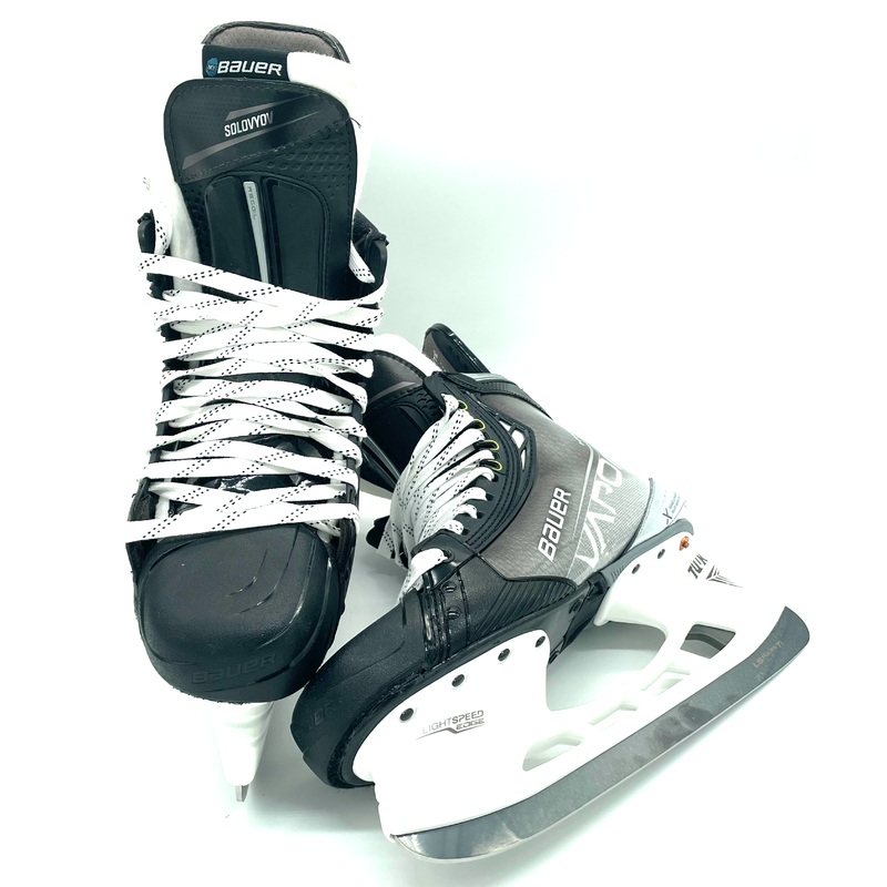 Bauer Vapor Hyperlite – Pro Stock Hockey Skates – Size L11.25 R10.125D