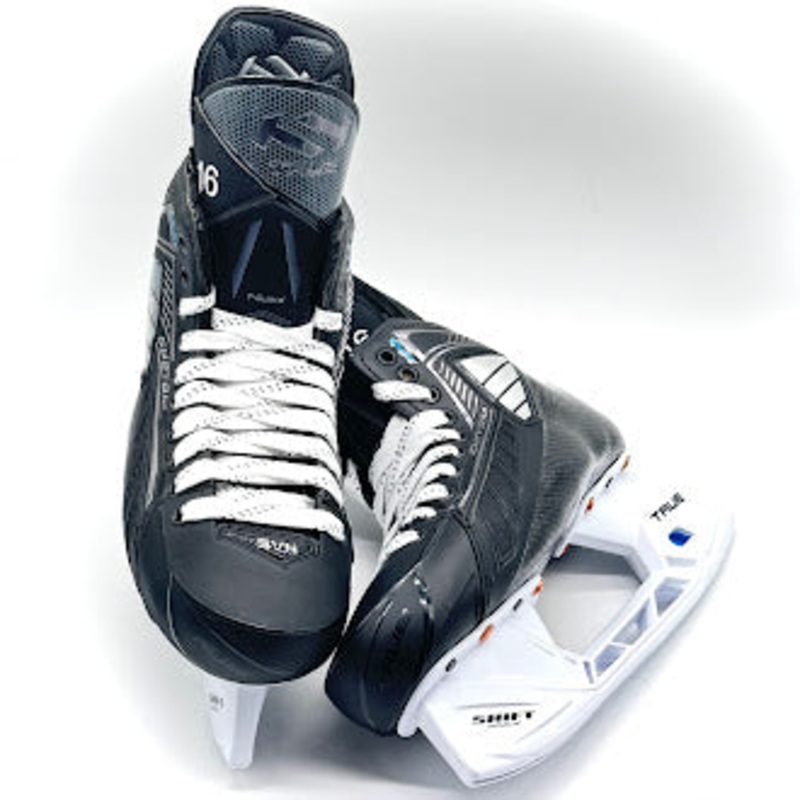 True Pro Custom – Pro Stock NCAA Hockey Skates – Size 9 (#2)