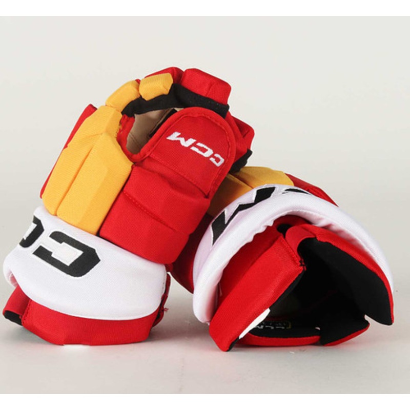 13 CCM HGTKPP Gloves – Team Stock Calgary Flames