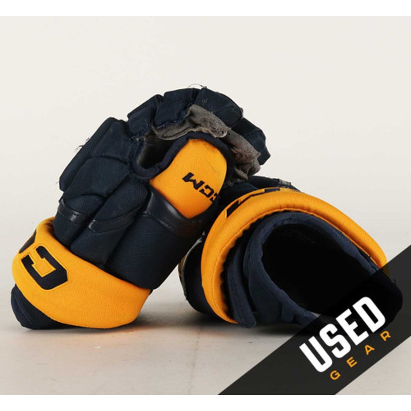 14 CCM HG12 Gloves – Mark Jankowski Nashville Predators