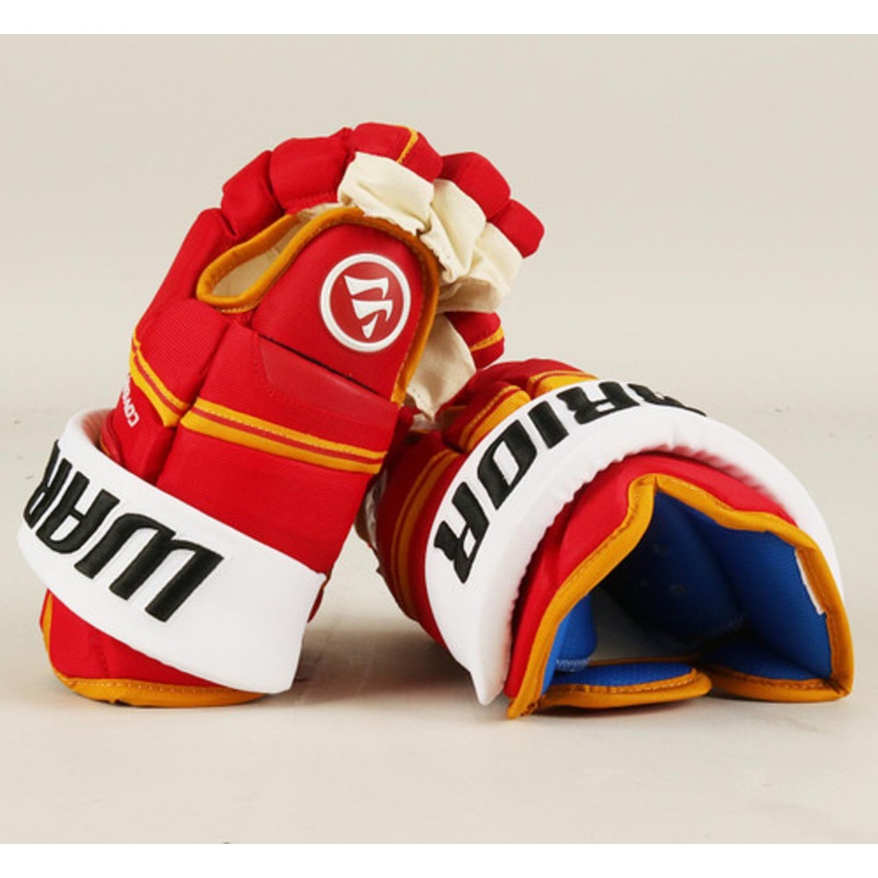 14 Warrior Covert QRE Pro Gloves – Nikita Zadarov Calgary Flames #2