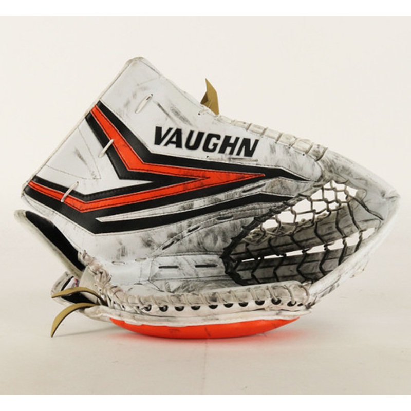 Regular – Vaughn SLR3 White Glove – Troy Grosenick Nashville Predators