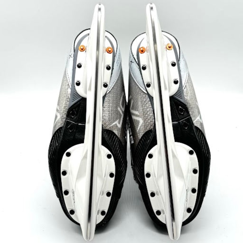 Bauer Vapor Hyperlite – Pro Stock Hockey Skates – Size L: 9 R: 8.75