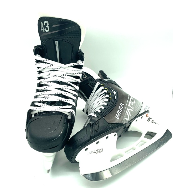 Bauer Vapor Hyperlite – Pro Stock Hockey Skates – Size 9