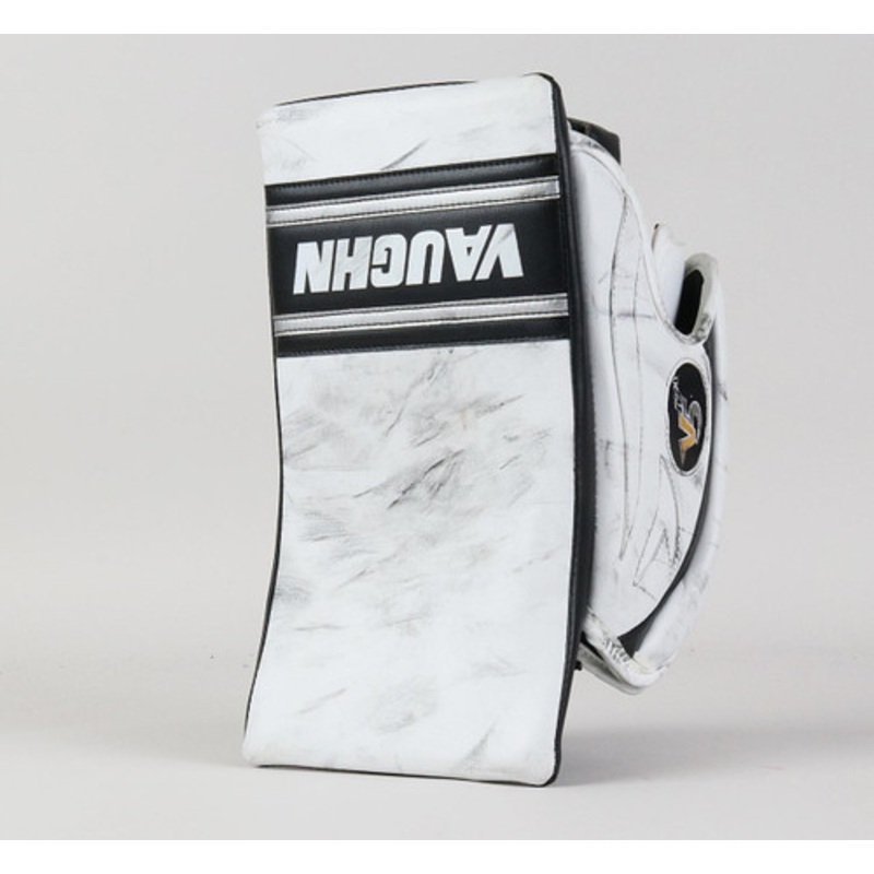 Full Right – Vaughn Velocity V5 7900 White Blocker – Cal Petersen Los Angeles Kings #2