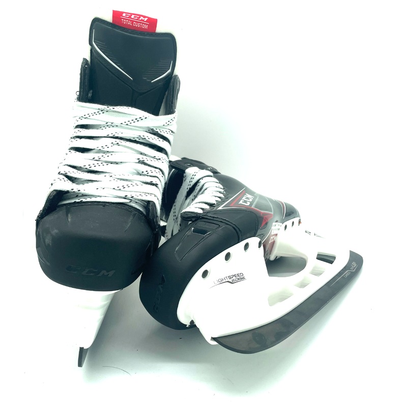 CCM Jetspeed FT2 – New Pro Stock Skates – Size R8.75 L9EEE