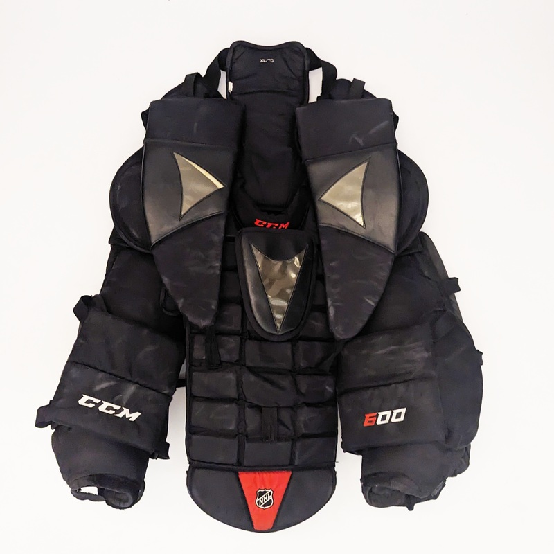 CCM 600 – Used Pro Stock Goalie Chest Protector (Black)