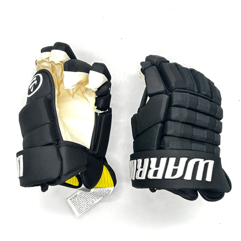 Warrior Alpha FR Pro – Pro Stock Hockey Glove (Black)