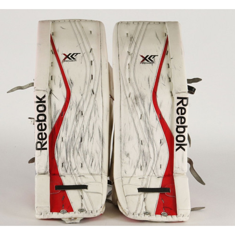 36 – Reebok XLT Premier White Pads – Kent Simpson Chicago Blackhawks