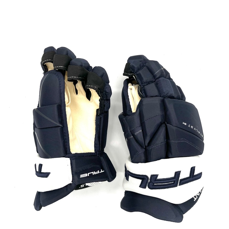 True Catalyst 9X – NHL Pro Stock Glove – Brad Hunt (Navy/White)