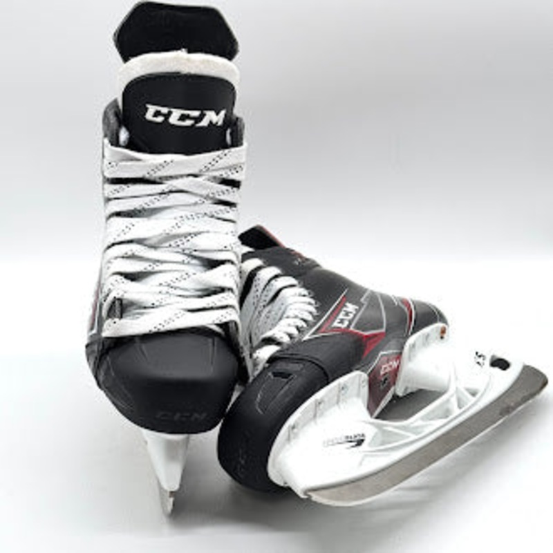 CCM Jetspeed FT2 – Pro Stock Hockey Skates – Size 9