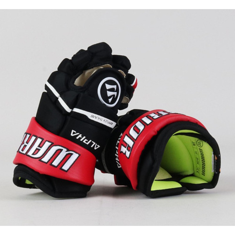 10 Warrior Alpha LX 20 Junior Black/Red Gloves