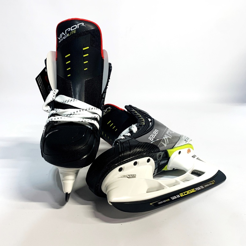 Bauer Vapor Hyperlite – Pro Stock Hockey Skates – Size 4 Fit 1