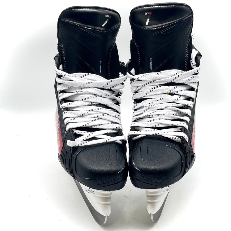 Bauer Vapor Hyperlite 2 – Pro Stock Hockey Skates – Size 7.25/7D (Red)
