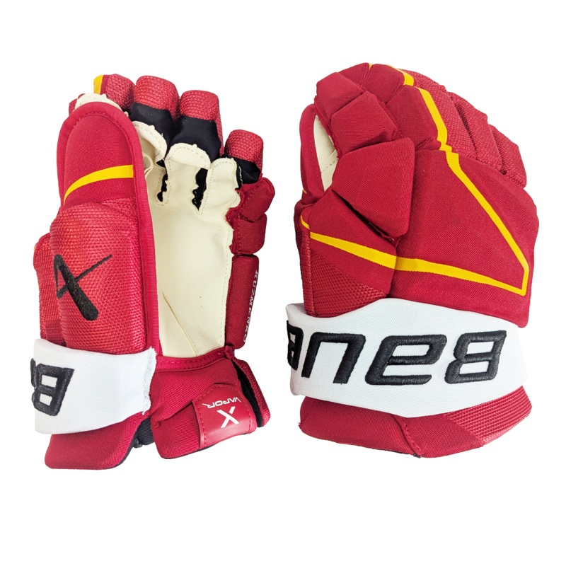 Bauer Vapor Hyperlite – NHL Pro Stock Glove – Andrei Kuzmenko (Red/Yellow/White)