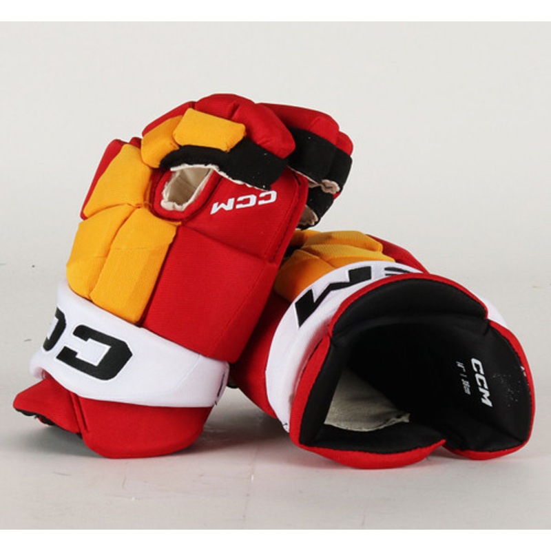 14 CCM HGPJSPP Gloves – Dryden Hunt Calgary Flames