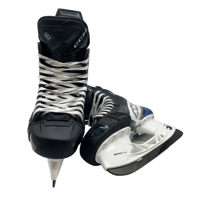 CCM Jetspeed FT6 Pro – Pro Stock Hockey Skates – Size 8EE (White/Blue)