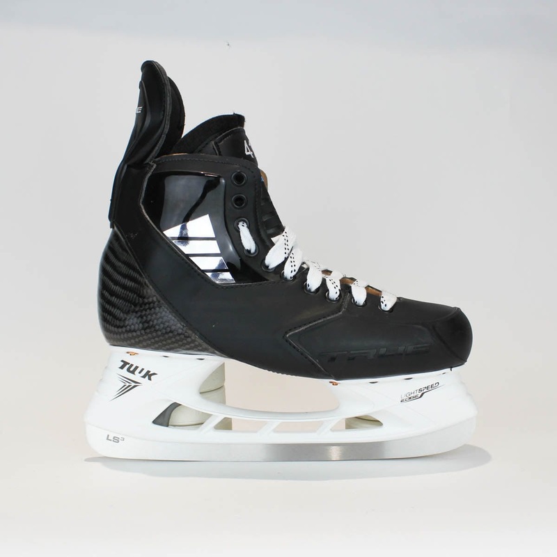 TRUE Player Senior Hockey Skates – Pro Stock – Edge Holder – Beige Liner – 41 – Size 9