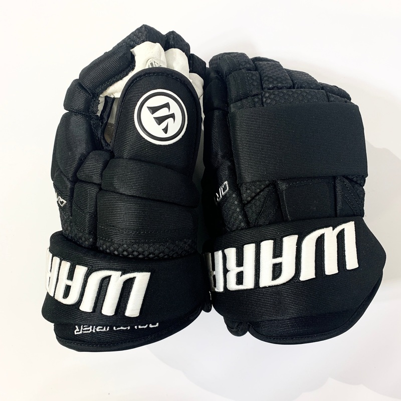 Warrior Covert QR1 Pro – NHL Pro Stock Glove – Sean Couturier (Black/White)