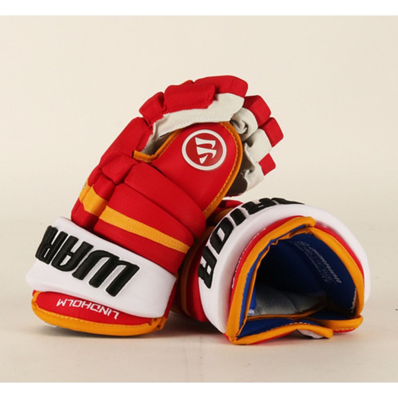 13 Warrior Covert QR1 Gloves – Elias Lindholm Calgary Flames #2