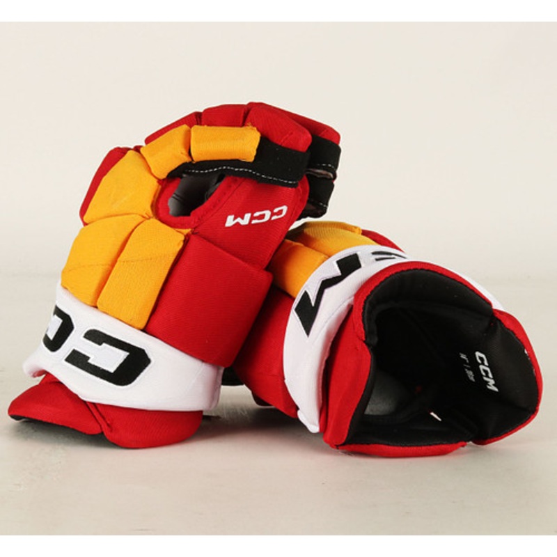 14 CCM HGJSPP Gloves – Adam Ruzicka Calgary Flames