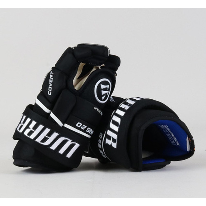 12 Warrior QR5 20 Junior Black Gloves