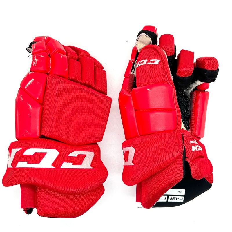 CCM HG42PP – Used OHL Gloves – Red 15