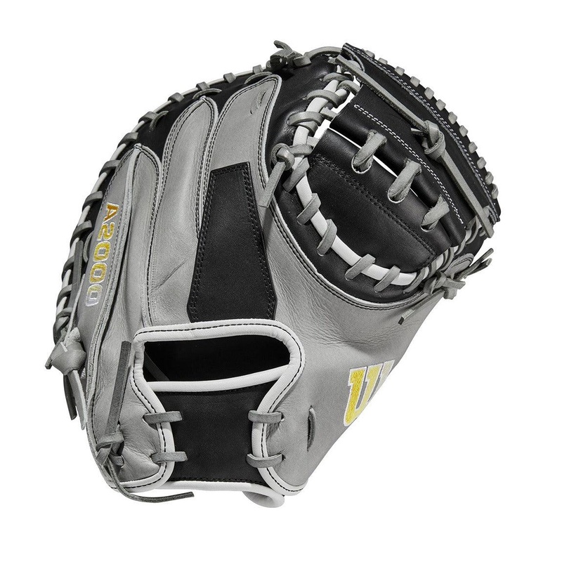 2024 Wilson A2000 M2 33.5 Catcher’s Mitt