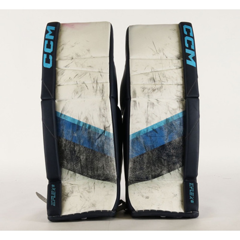 35 – CCM Extreme Flex 6 Navy Blue Pads – Petr Komacka Nashville Predators