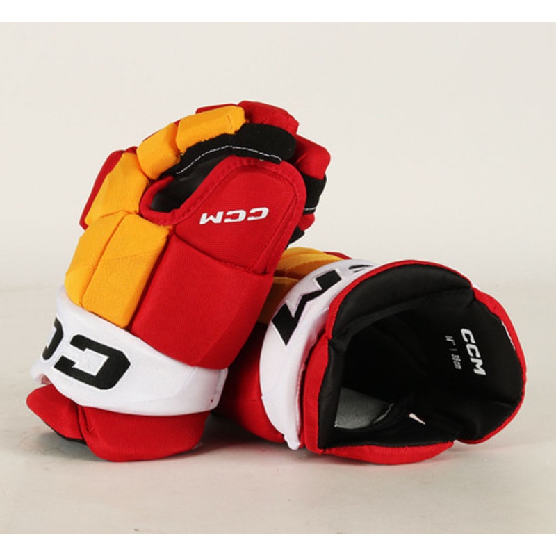 14 CCM HGJSPP Gloves – Walker Duehr Calgary Flames #2