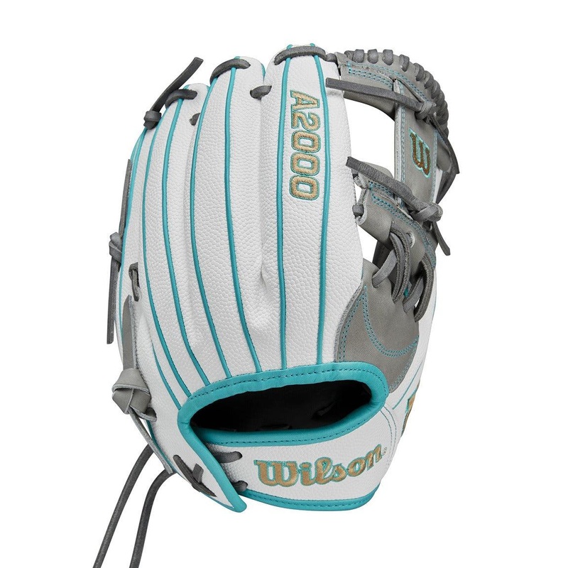 2024 Wilson A2000 11.75 Superskin Fastpitch Glove