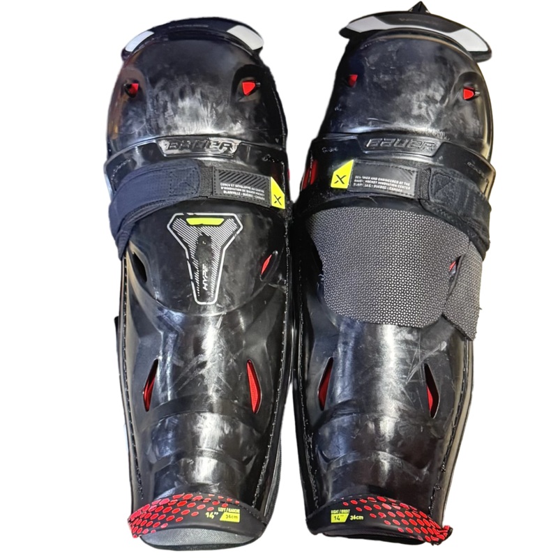 Used – Bauer Vapor Hyperlite Shin Pads – 14