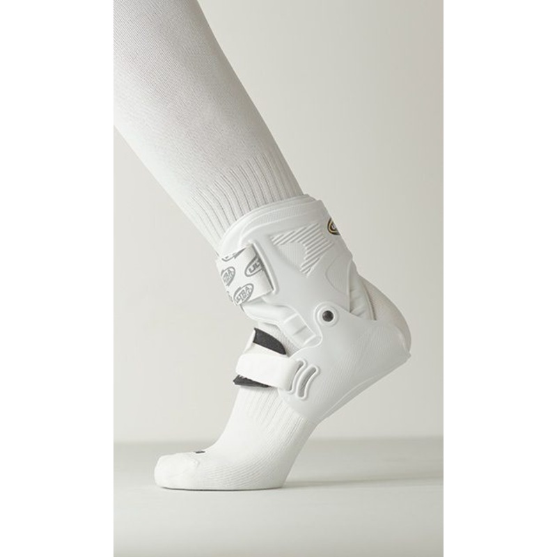 Ultra Zoom Ankle Brace|BLACK|WHITE|S/M|L/XL