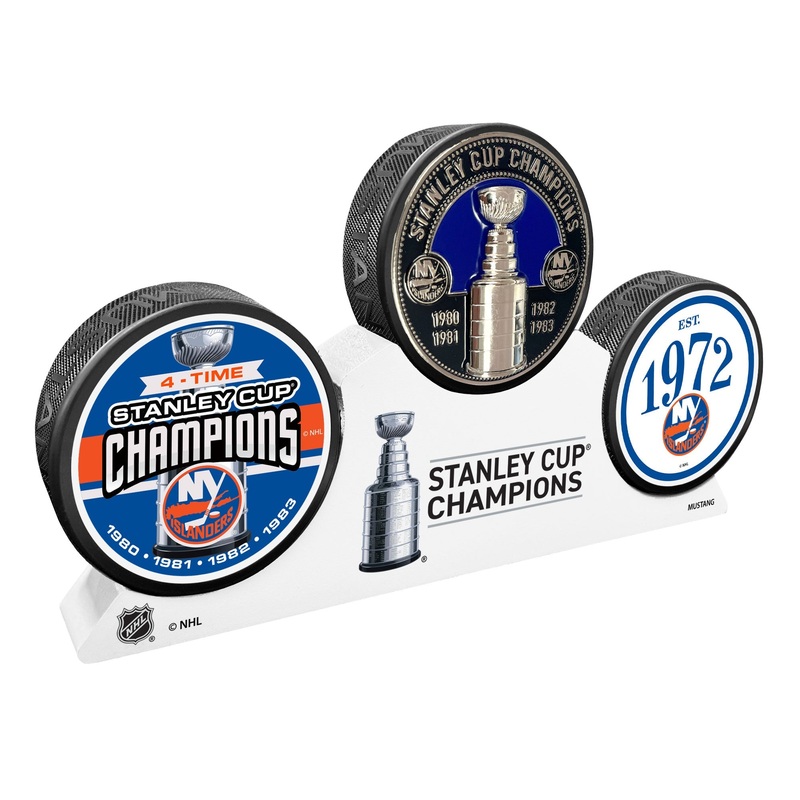New York Islanders – Elite Medallion 3 Puck Podium Set