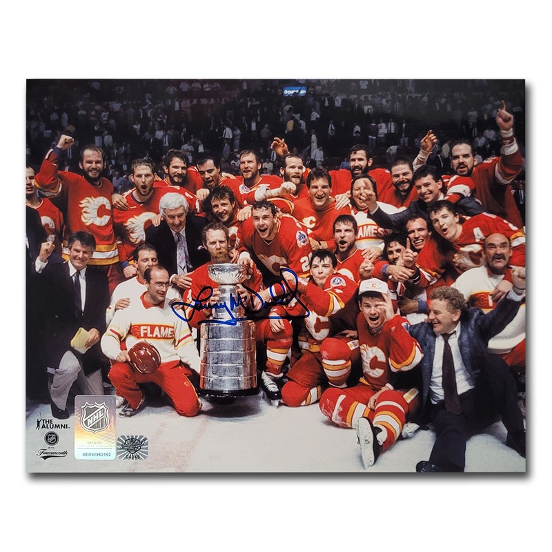 Lanny McDonald Calgary Flames Autographed 1989 Group Photo 8×10