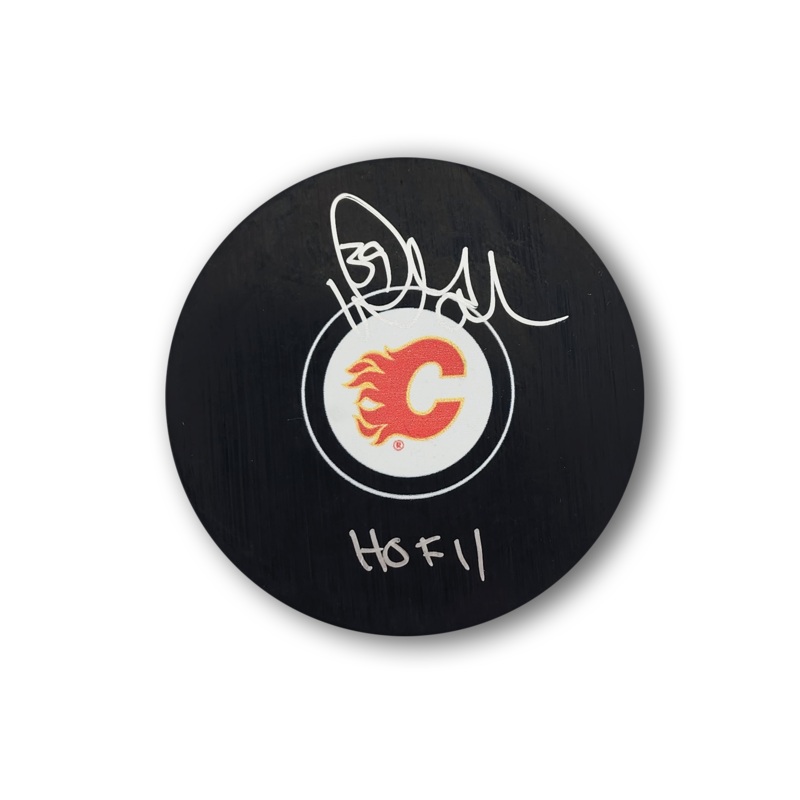 Doug Gilmour Autographed Calgary Flames Hockey Puck HOF 11