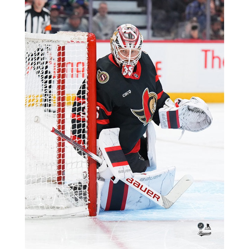 Pre-Order – Linus Ullmark Autographed Ottawa Senators Home 8×10 Photo